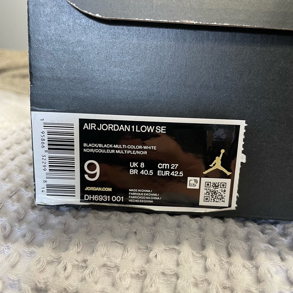 Jordan 1 Low Diamond Shorts - Picture 2 of 9